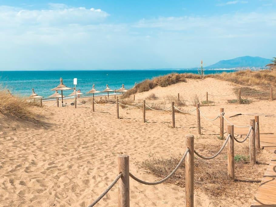 Algaida Beachfront - Seaview Studio Costa Del Sol Apartment Sitio de Calahonda Bagian luar foto