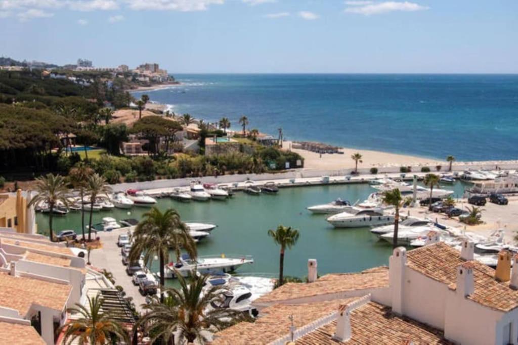Algaida Beachfront - Seaview Studio Costa Del Sol Apartment Sitio de Calahonda Bagian luar foto